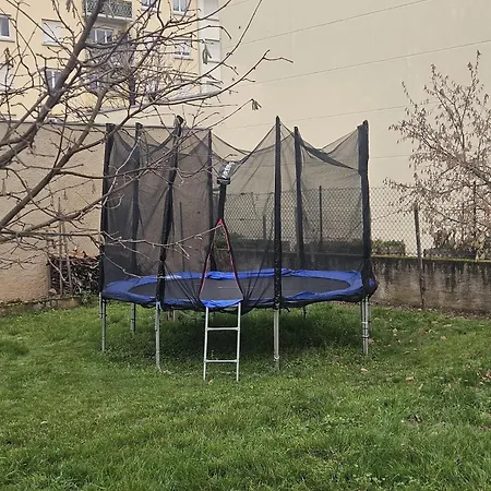 Tres Belle Maison * Селеста