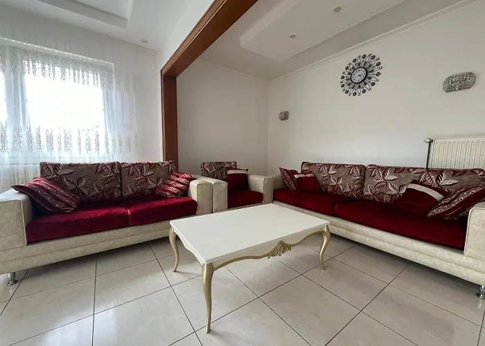 Tres Belle Maison